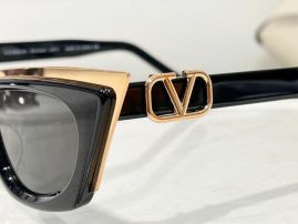 Picture of Valentino Sunglasses _SKUfw46802746fw